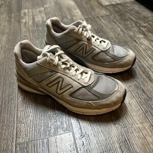 Size 9 - New Balance 990 V5 Gray